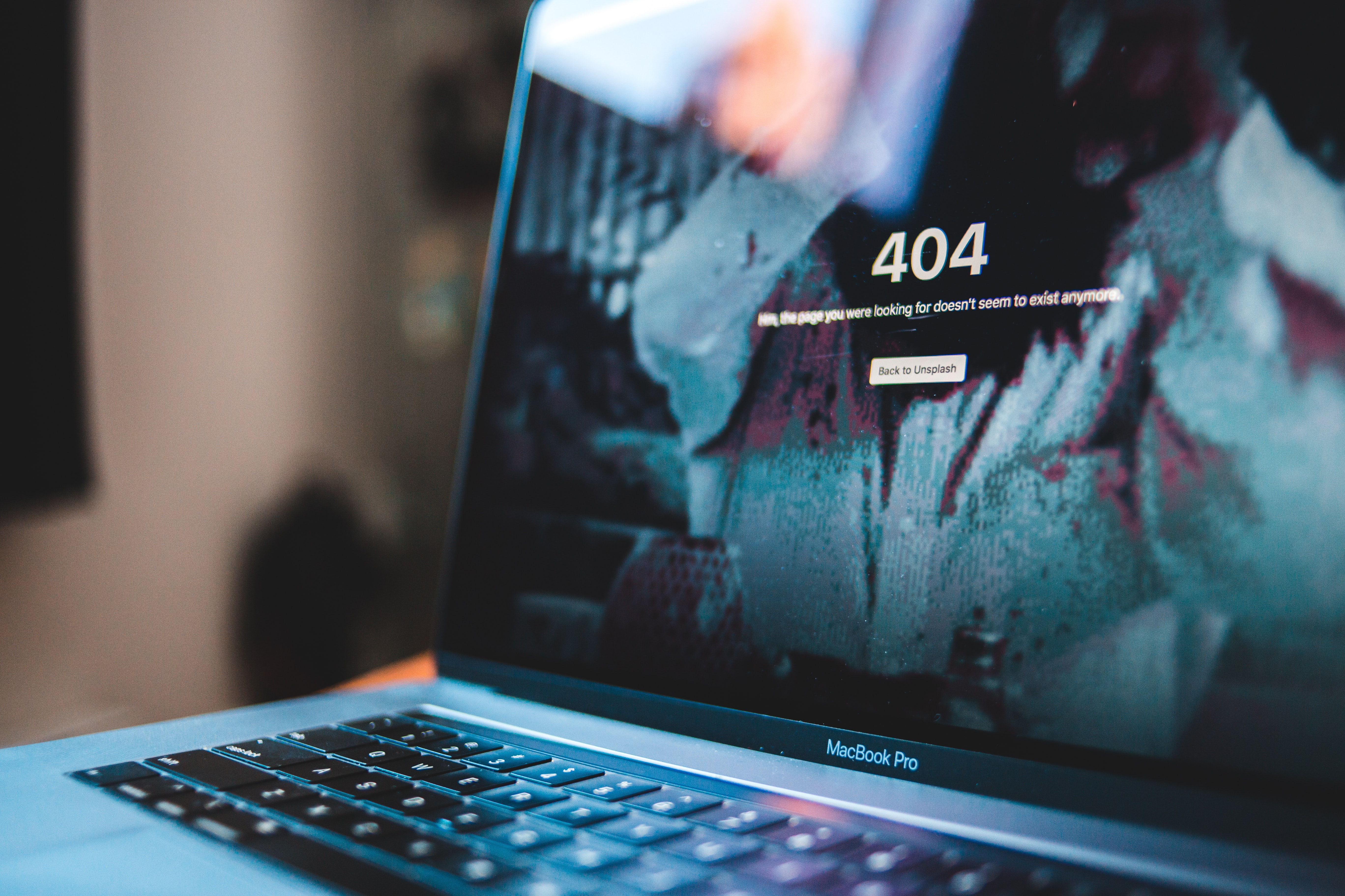 404 return on a laptop screen